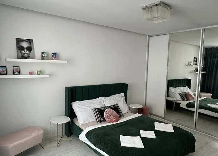 Ah Family Zimna Lägenhet *